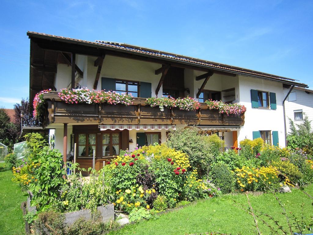 Gaestehaus Boeck In Rosshaupten Exterior photo